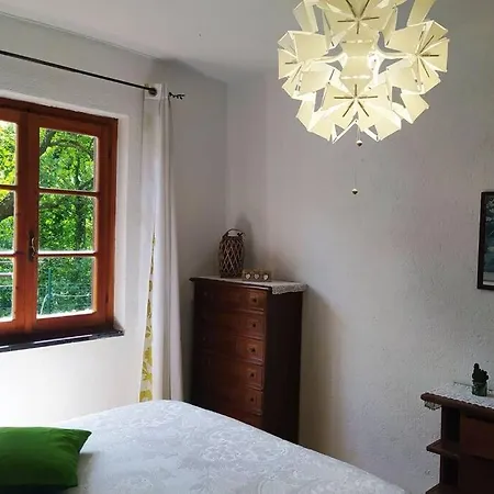 Accogliente Appartamento Indipendente Tra I Monti E Vicino Al Mare In Val Pennavaire: Felici Nel Verde! Дом отдыха *